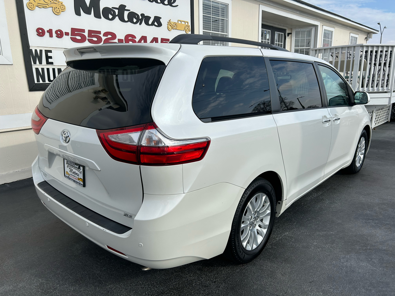 Toyota Sienna XLE 2015