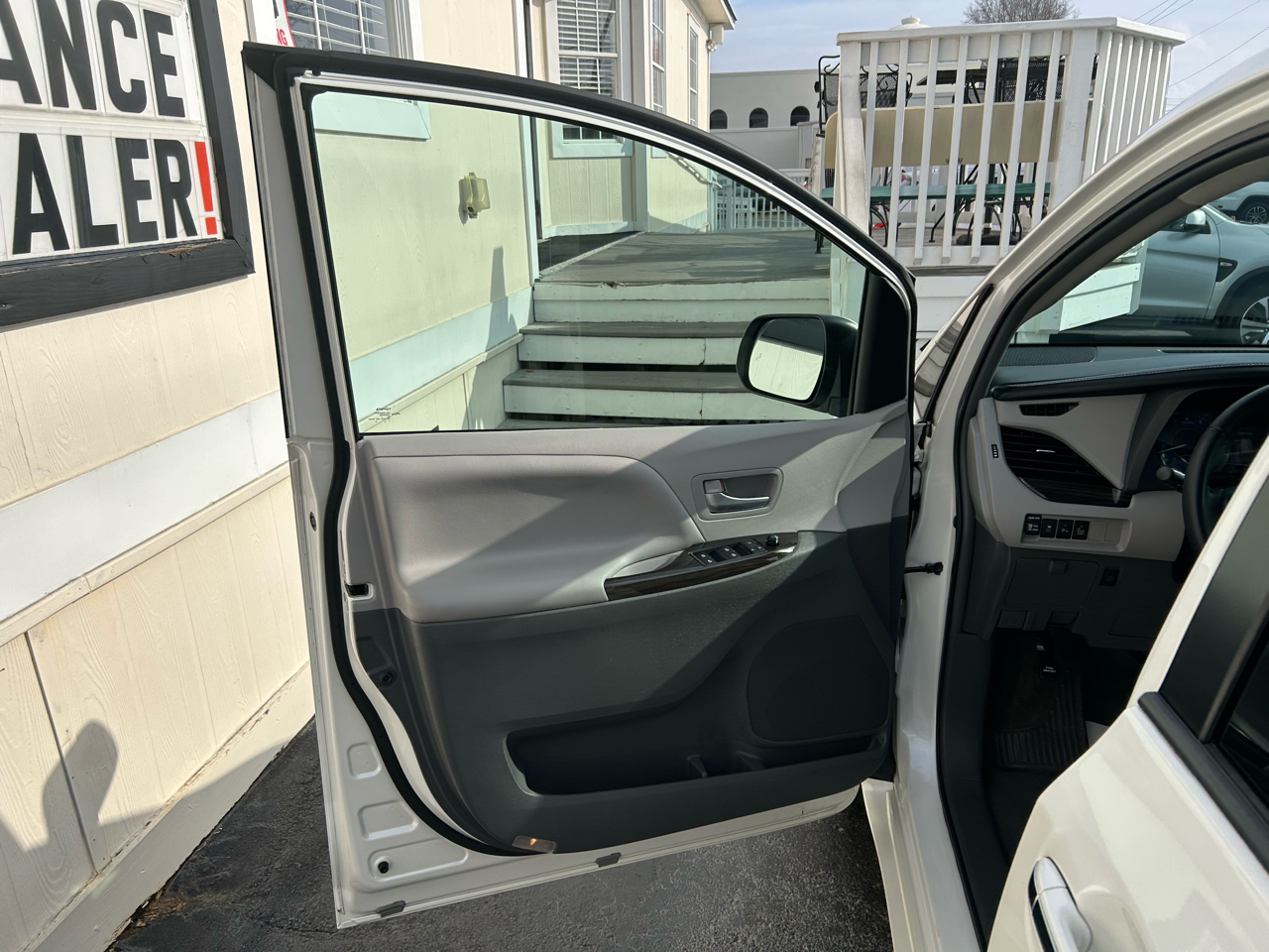 Toyota Sienna XLE 2015