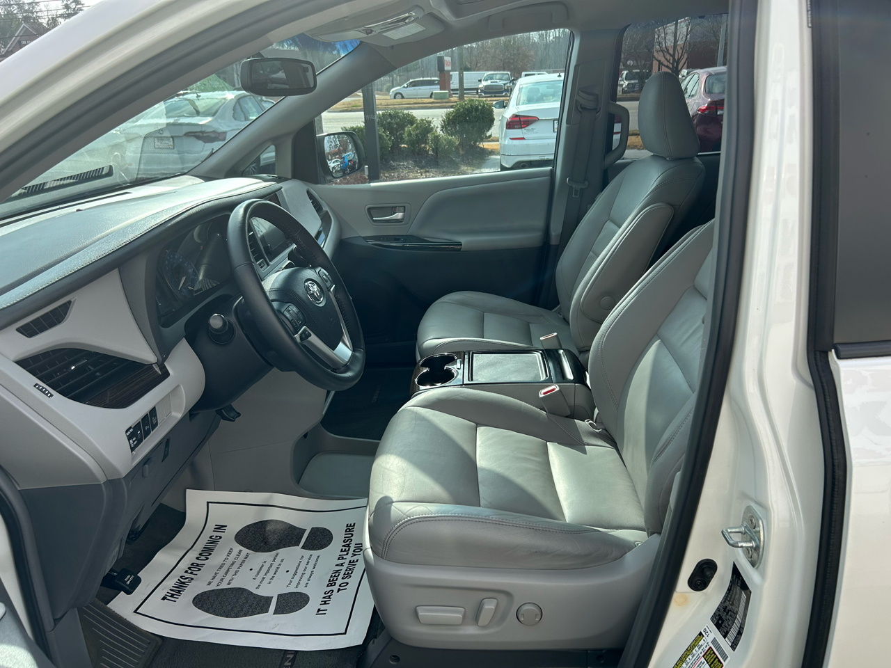 Toyota Sienna XLE 2015