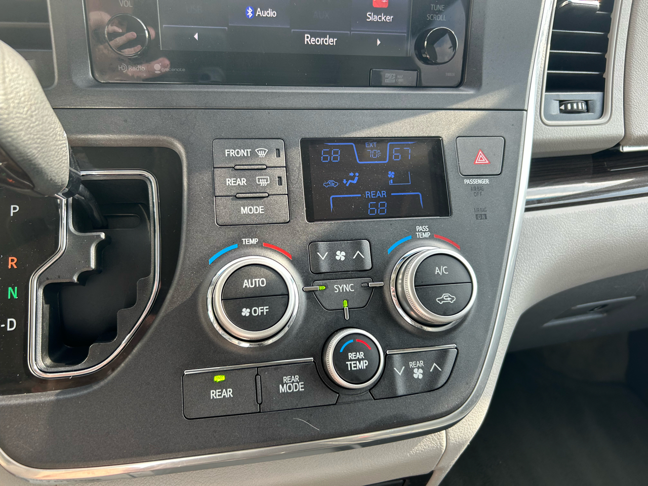 Toyota Sienna XLE 2015