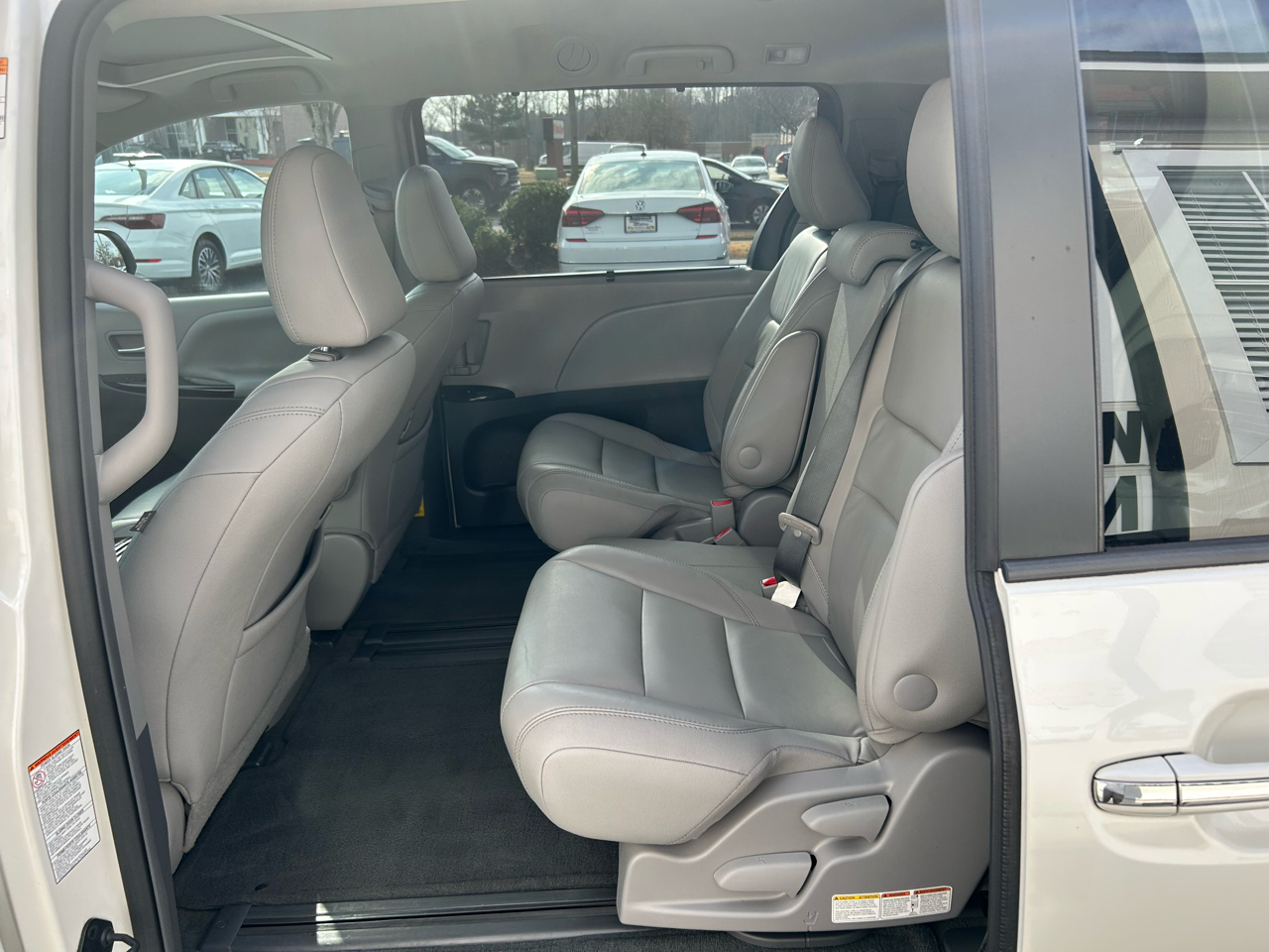 Toyota Sienna XLE 2015
