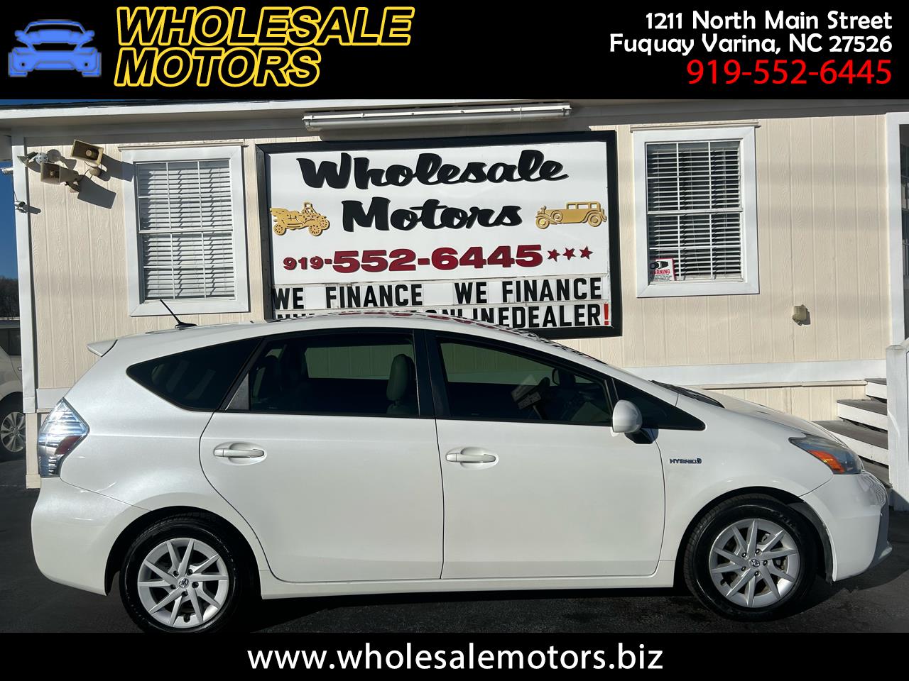Toyota Prius V 5dr Wgn Three (Natl) 2014