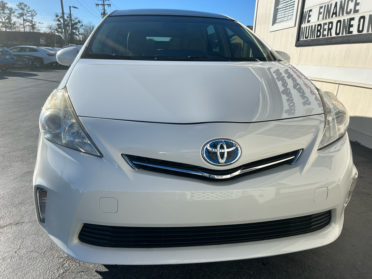 Toyota Prius V 5dr Wgn Three (Natl) 2014