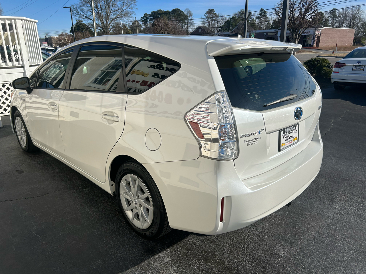 Toyota Prius V 5dr Wgn Three (Natl) 2014
