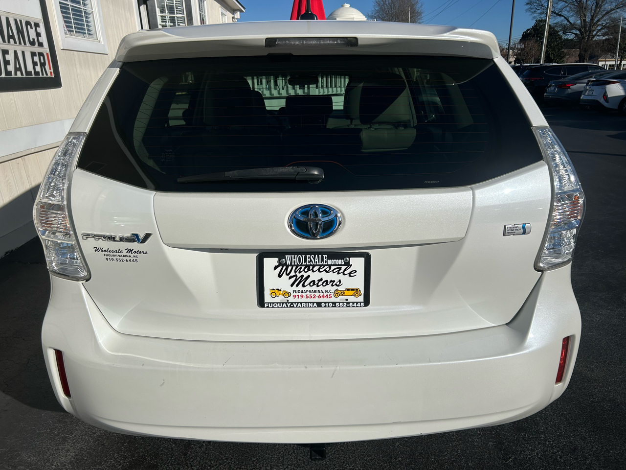 Toyota Prius V 5dr Wgn Three (Natl) 2014