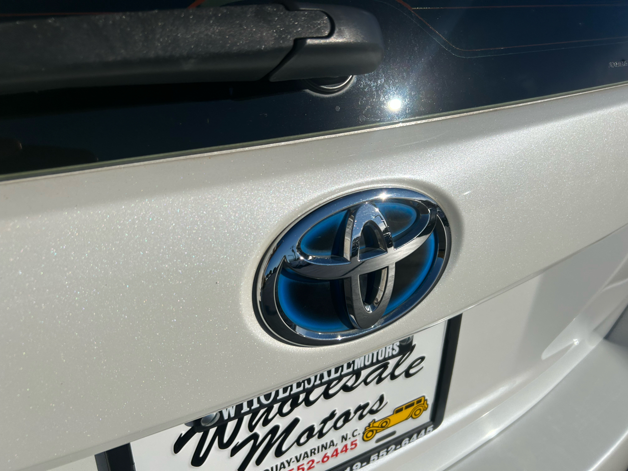 Toyota Prius V 5dr Wgn Three (Natl) 2014