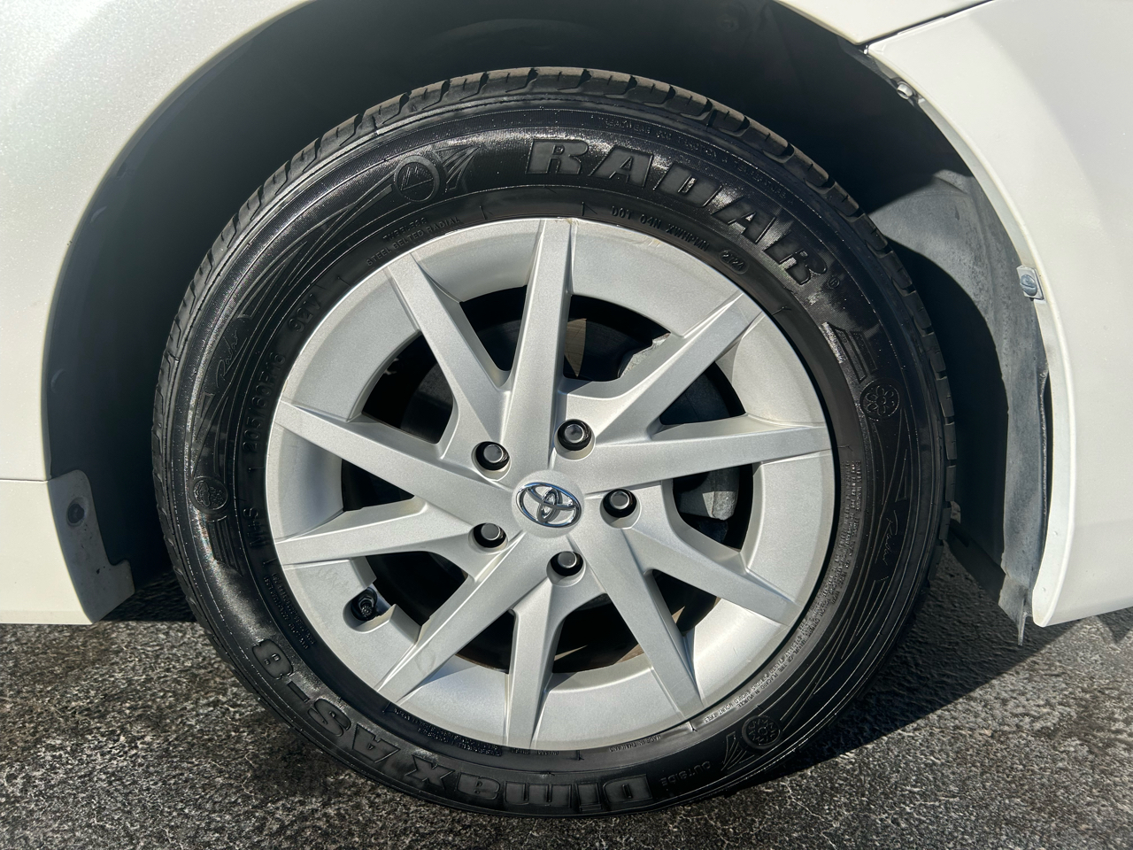 Toyota Prius V 5dr Wgn Three (Natl) 2014