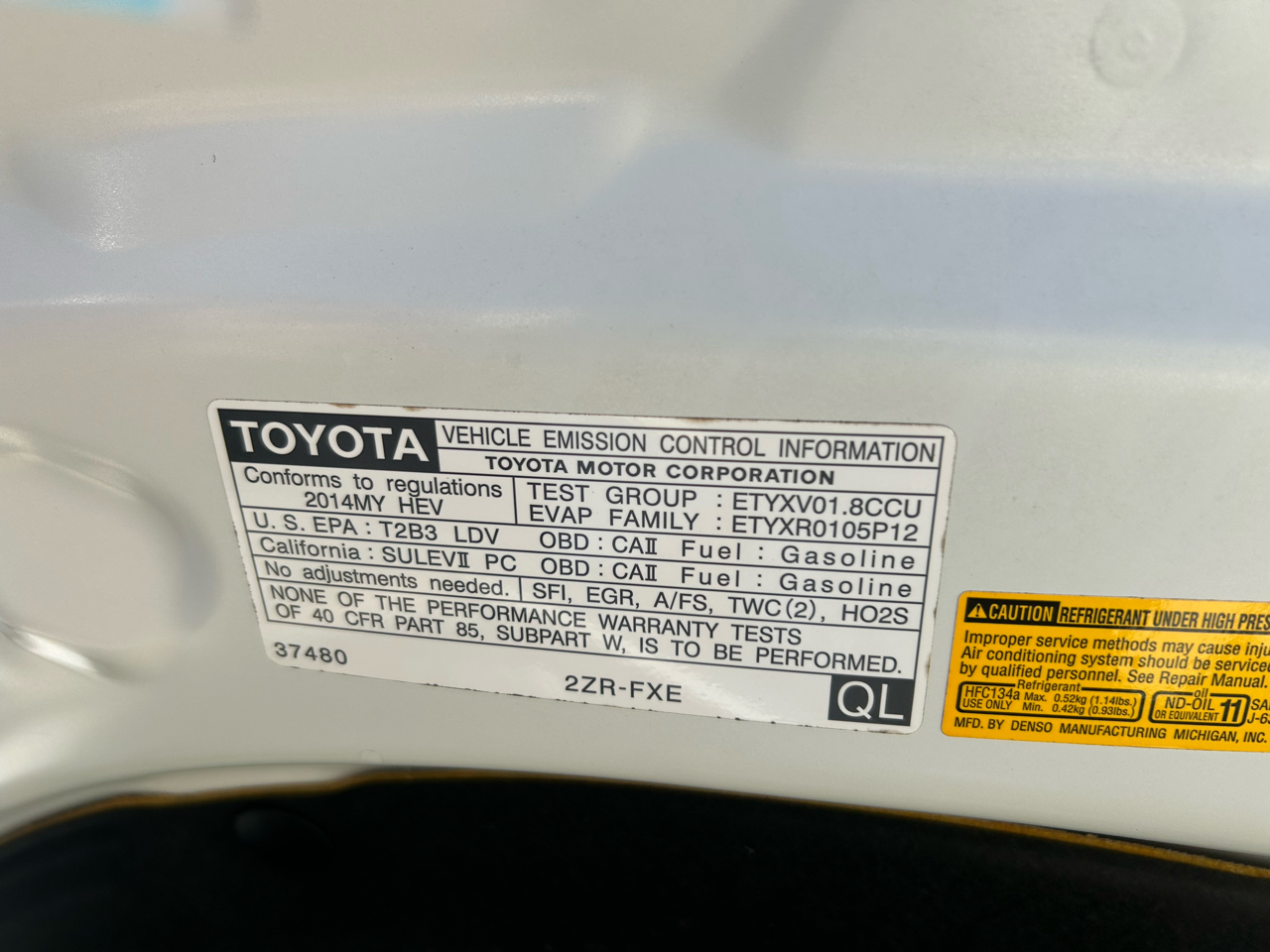 Toyota Prius V 5dr Wgn Three (Natl) 2014