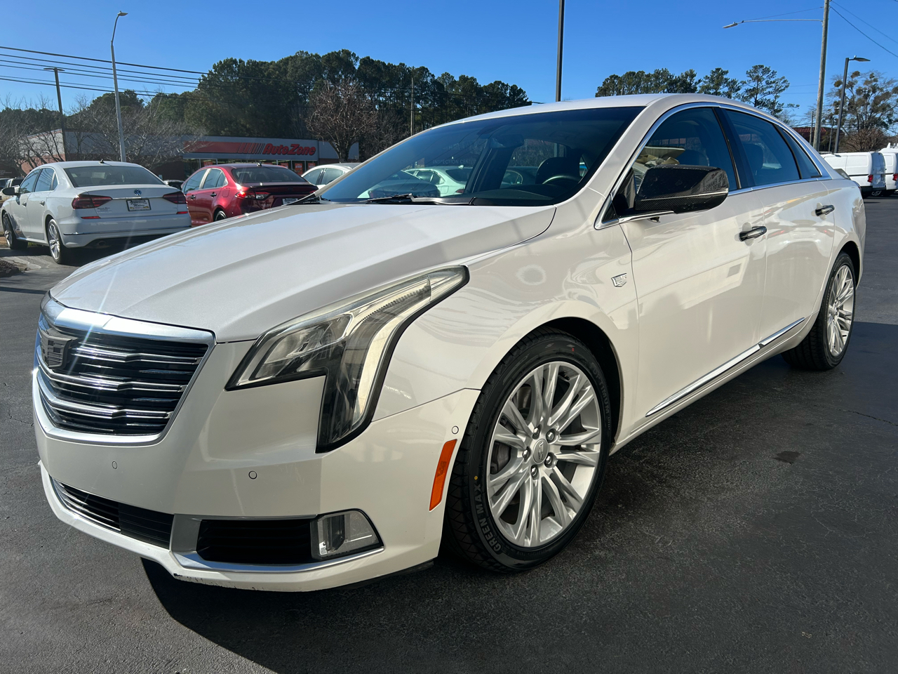 Cadillac XTS 4dr Sdn Luxury FWD 2019