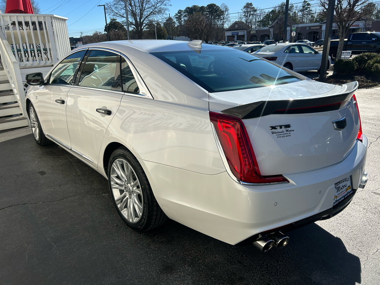 Cadillac XTS 4dr Sdn Luxury FWD 2019