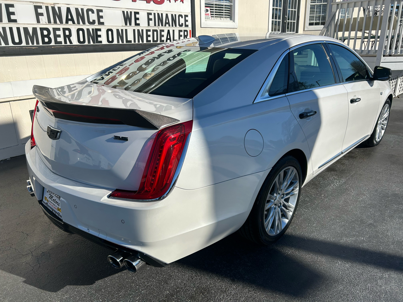 Cadillac XTS 4dr Sdn Luxury FWD 2019