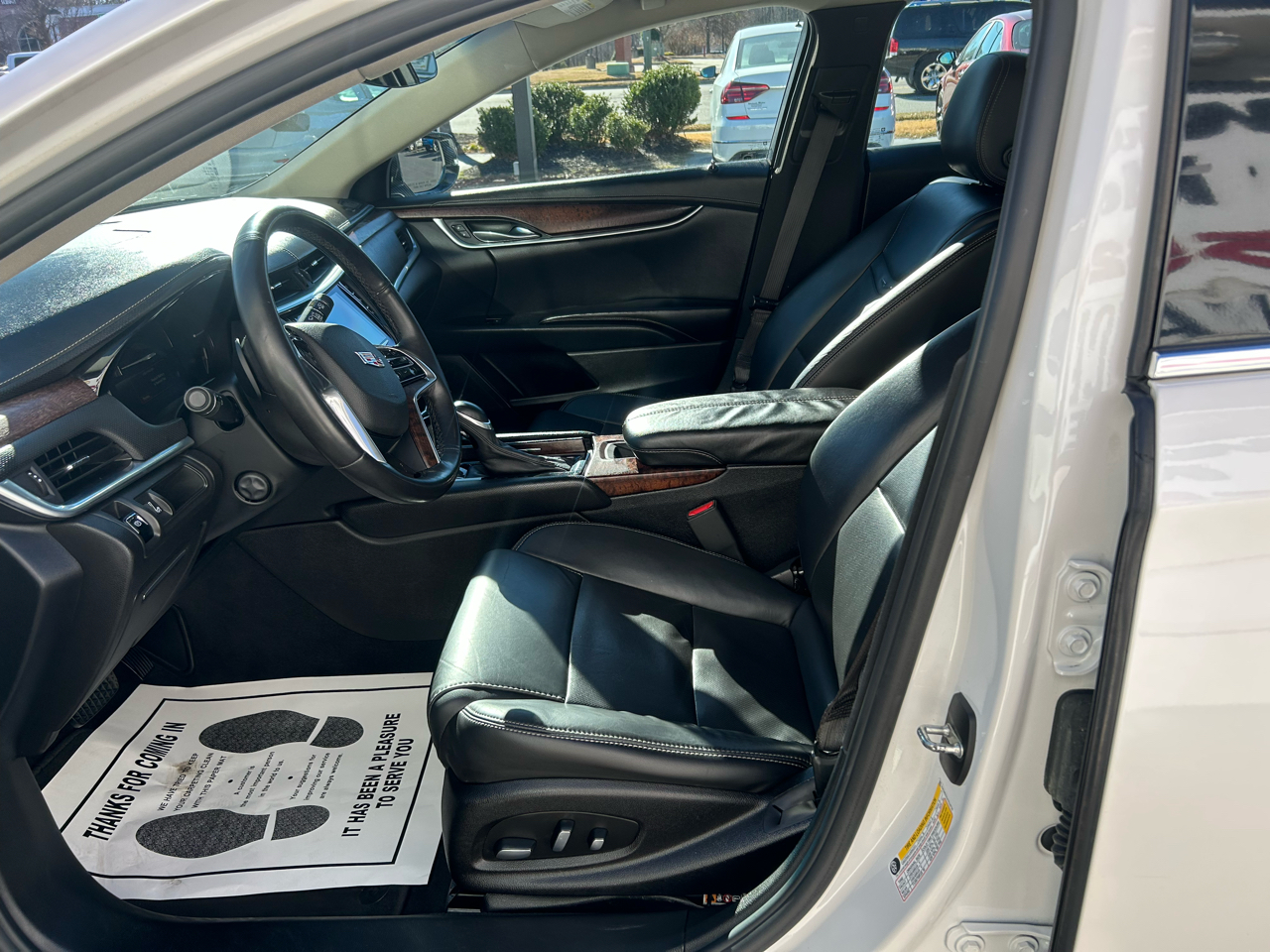 Cadillac XTS 4dr Sdn Luxury FWD 2019