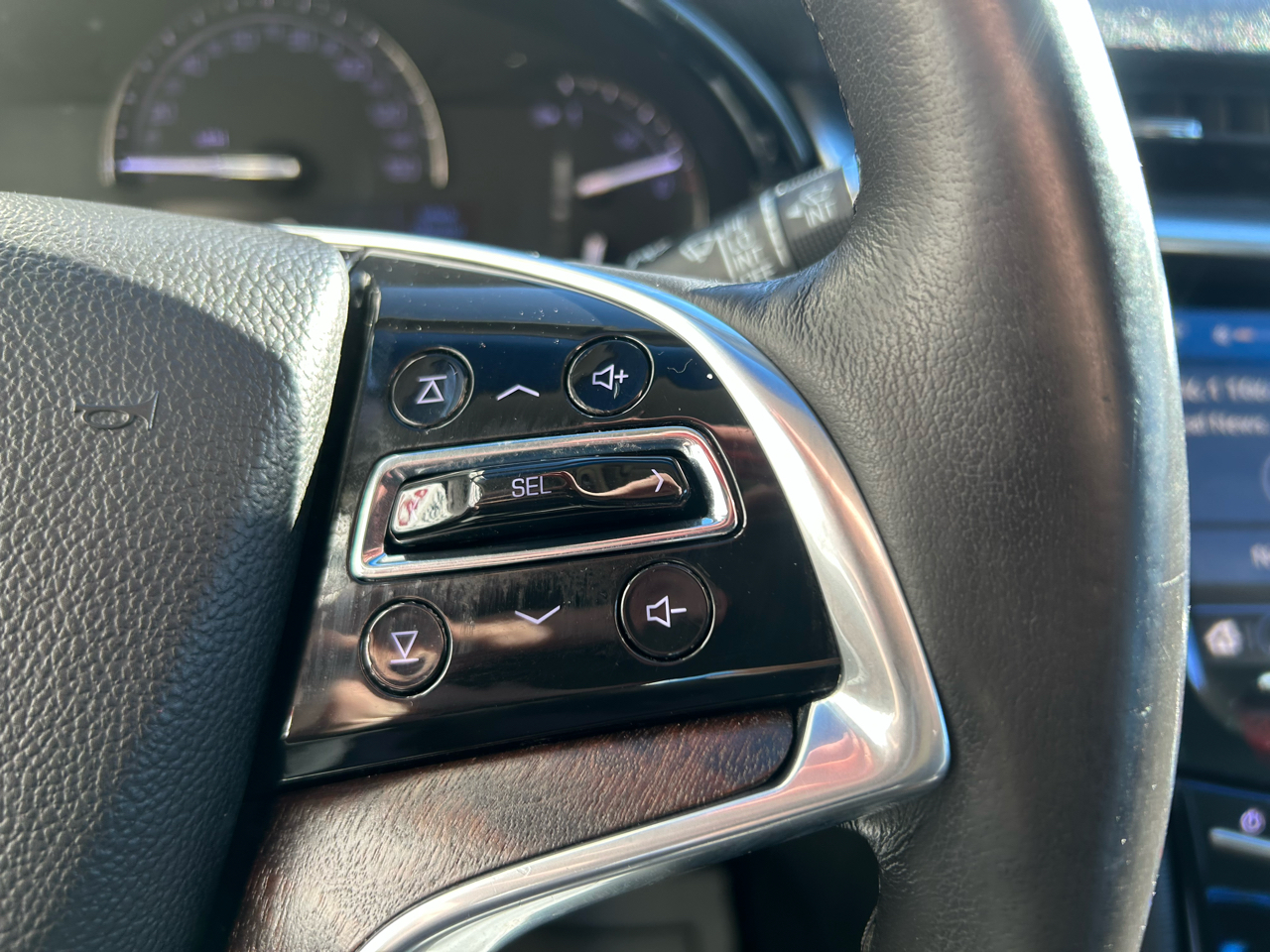 Cadillac XTS 4dr Sdn Luxury FWD 2019