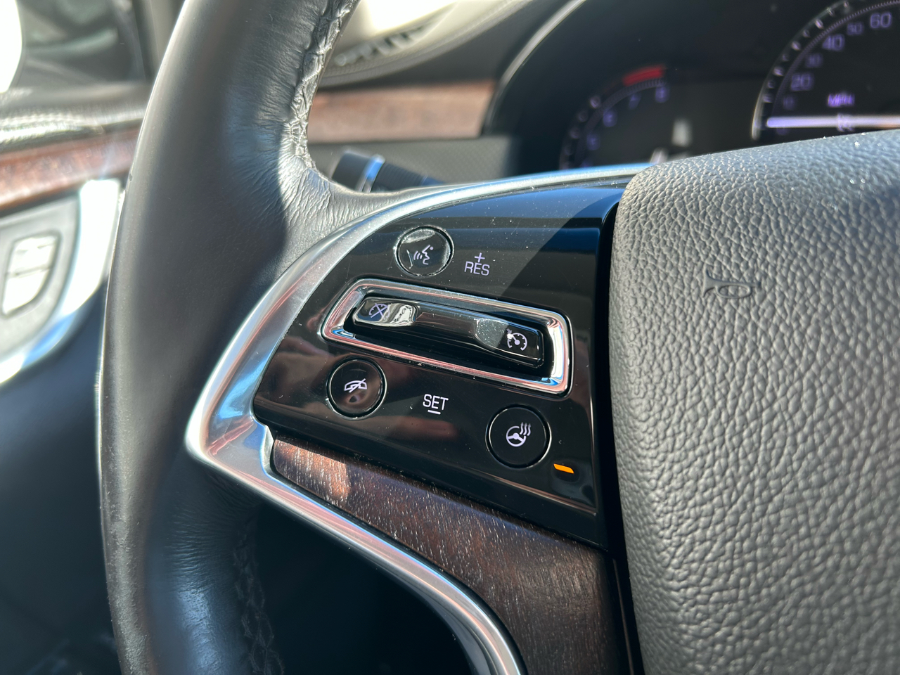 Cadillac XTS 4dr Sdn Luxury FWD 2019