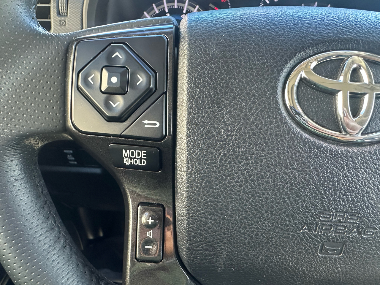 Toyota 4Runner TRD Off Road Premium 4WD (Natl) 2018