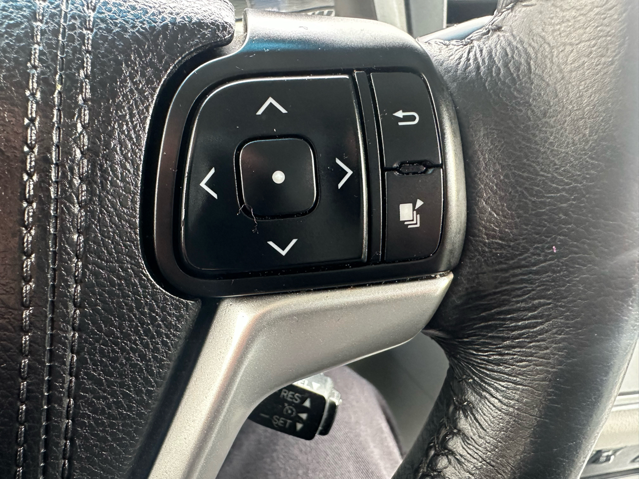 Toyota Sienna 5dr 8-Pass Van XLE Premium FWD (Natl) 2015