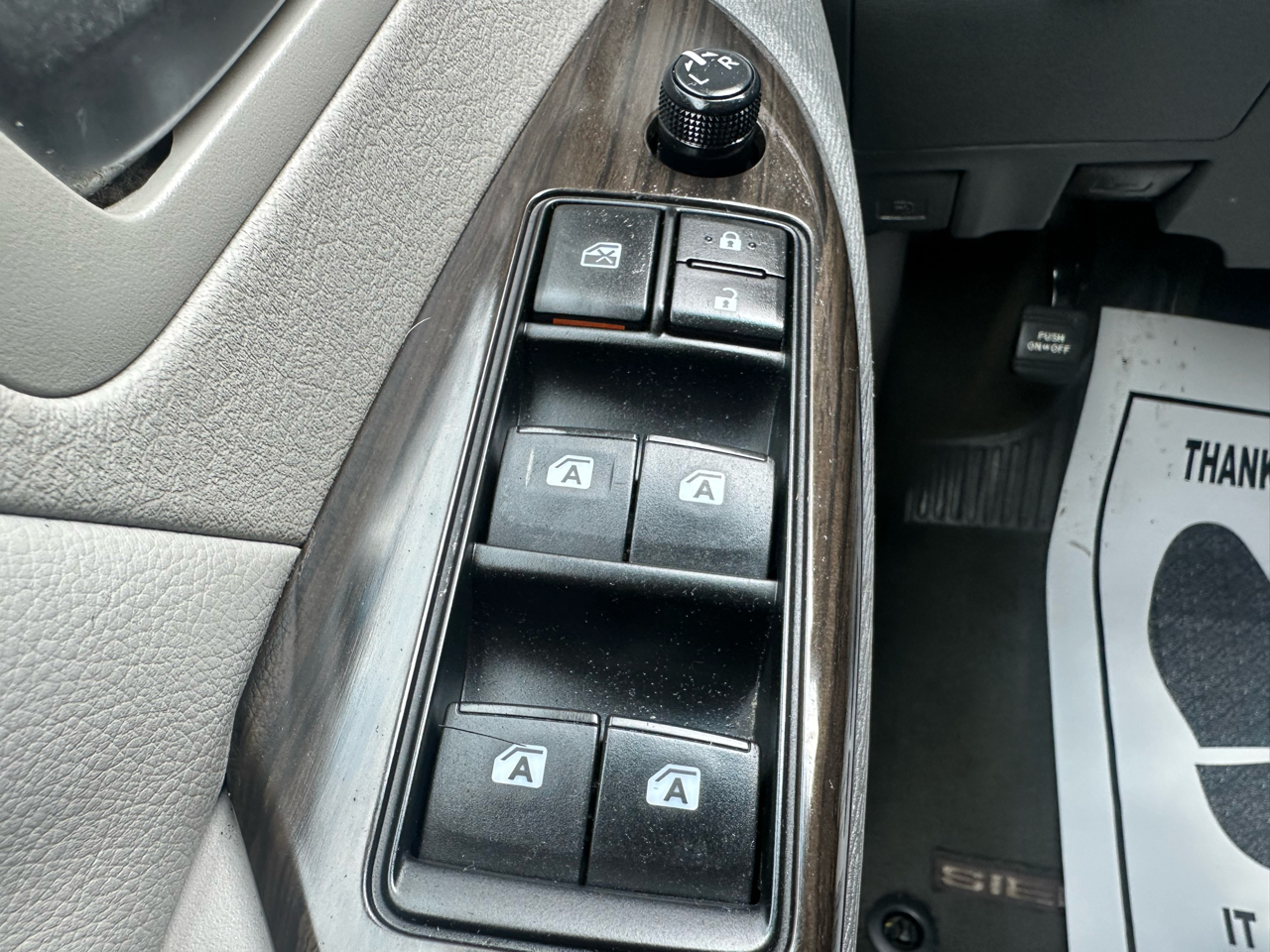 Toyota Sienna 5dr 8-Pass Van XLE Premium FWD (Natl) 2015