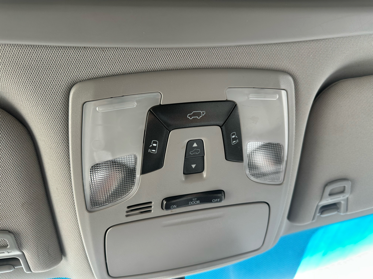 Toyota Sienna 5dr 8-Pass Van XLE Premium FWD (Natl) 2015