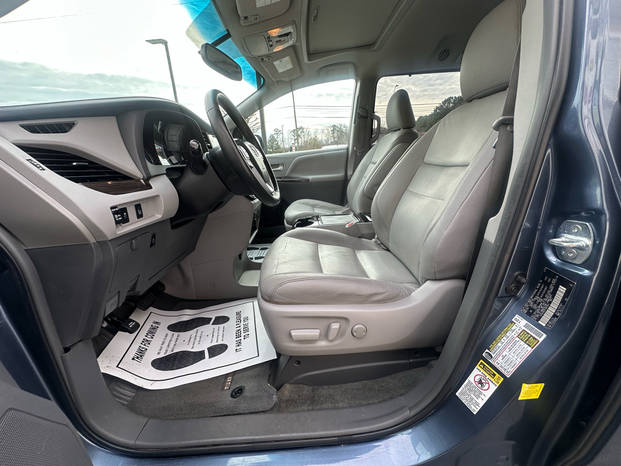 Toyota Sienna 5dr 8-Pass Van XLE Premium FWD (Natl) 2015
