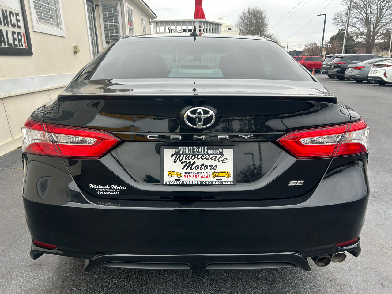 Toyota Camry SE 2020