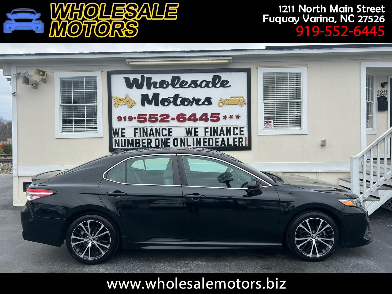 2020 Toyota Camry SE