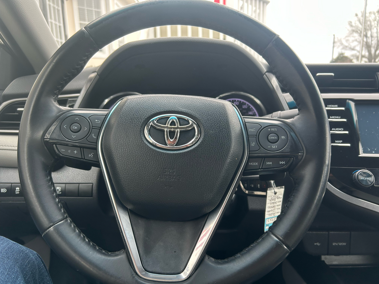 Toyota Camry SE 2020