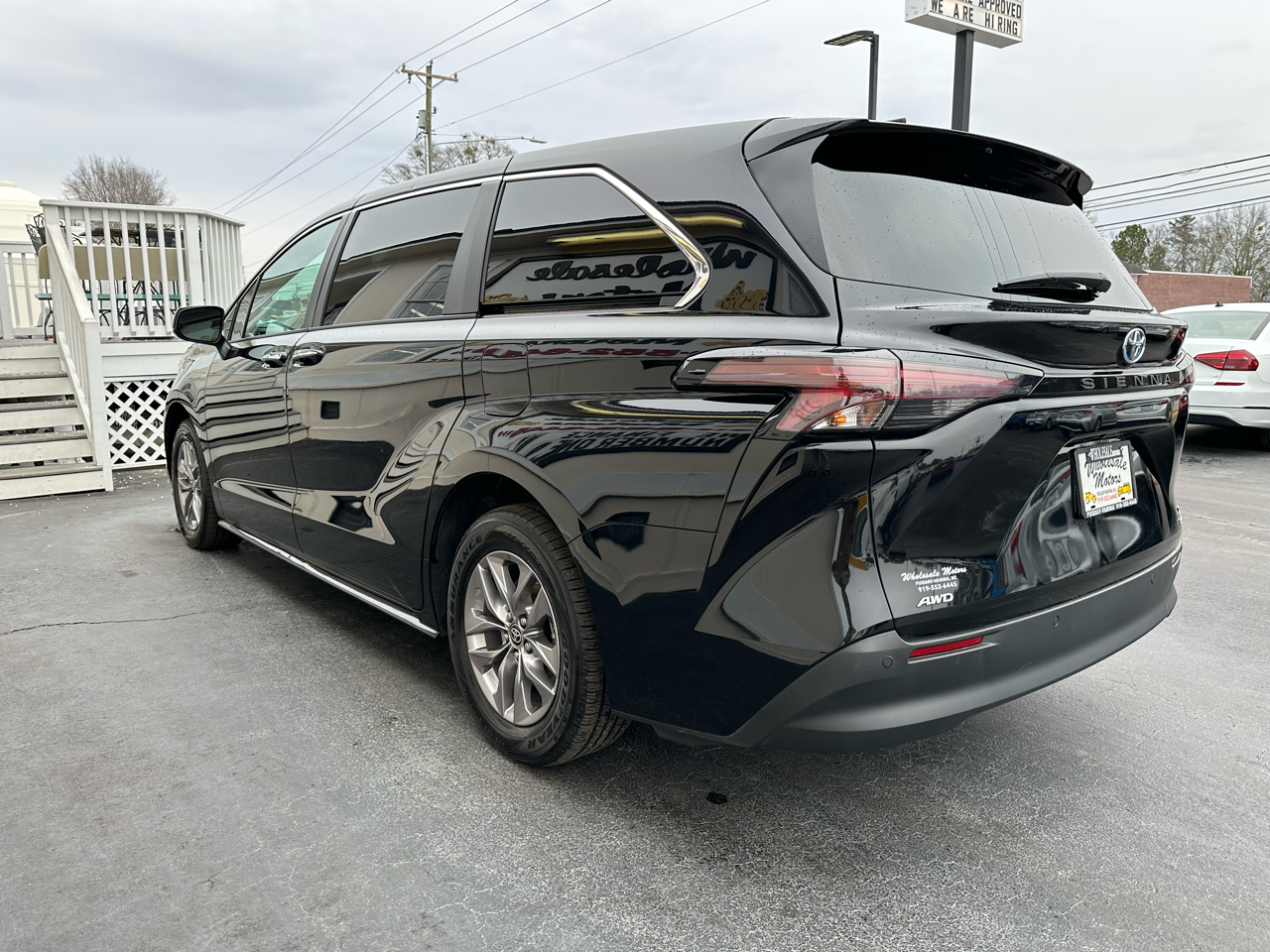 Toyota Sienna Woodland Edition AWD 7-Passenger (Natl) 2023