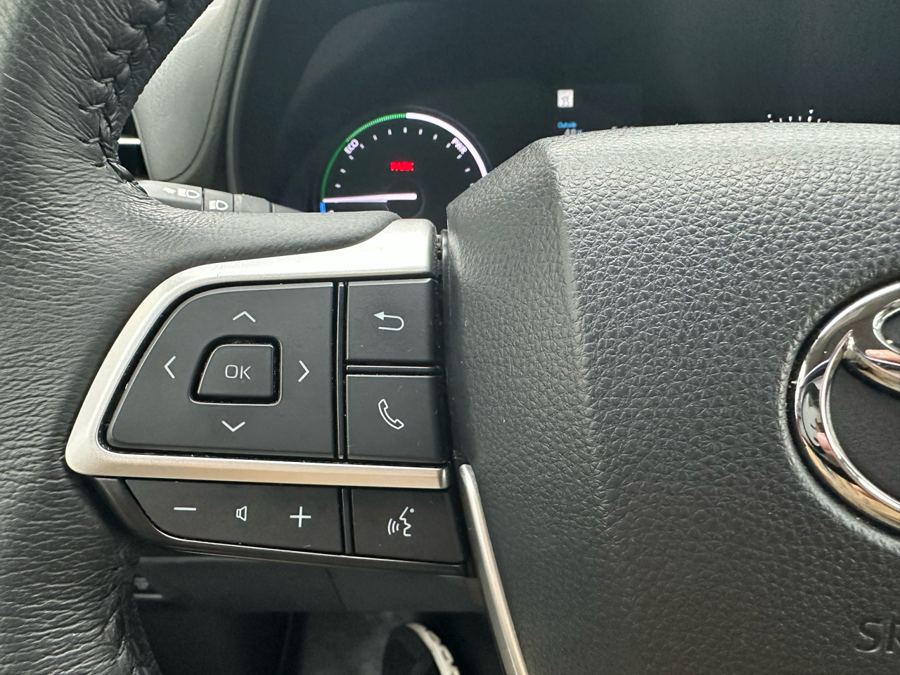 Toyota Sienna Woodland Edition AWD 7-Passenger (Natl) 2023