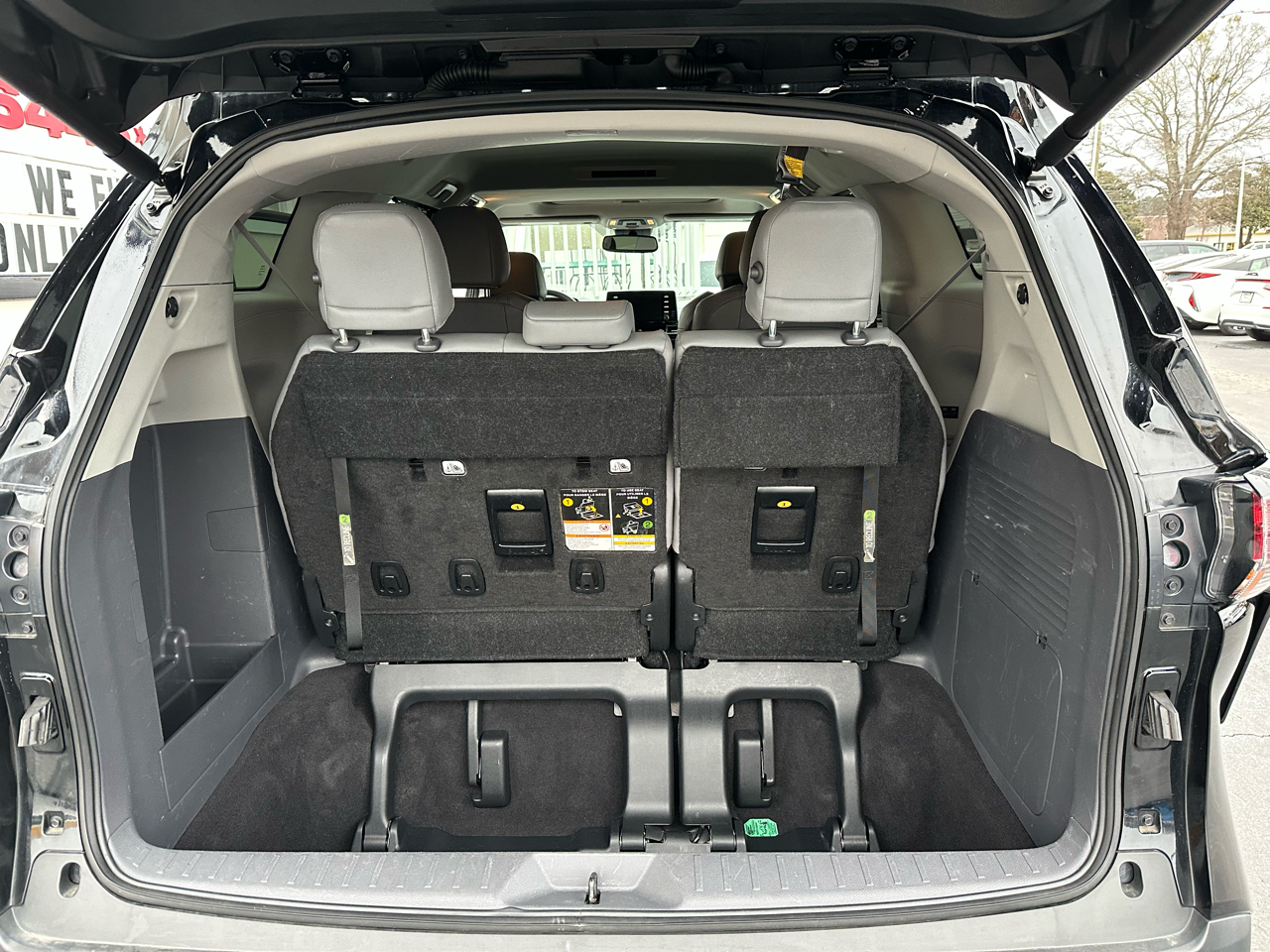 Toyota Sienna Woodland Edition AWD 7-Passenger (Natl) 2023