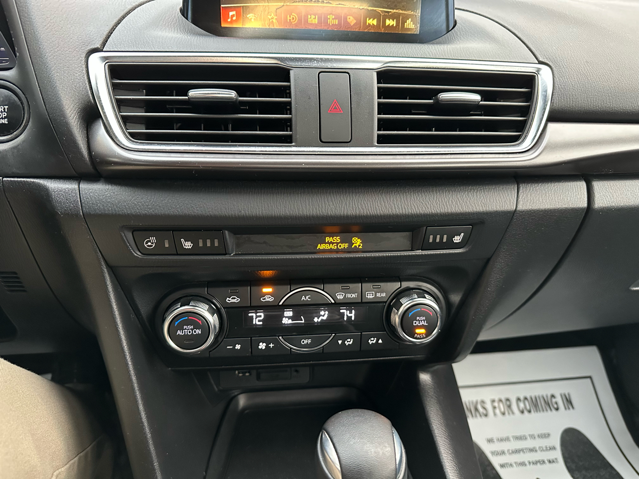 Mazda Mazda3 4-Door Grand Touring Auto 2017