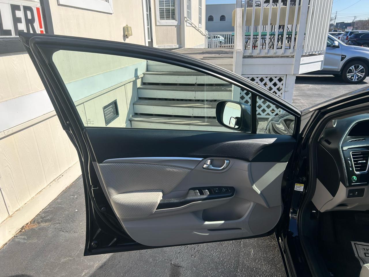 Honda Civic Hybrid 4dr Sdn L4 CVT 2013