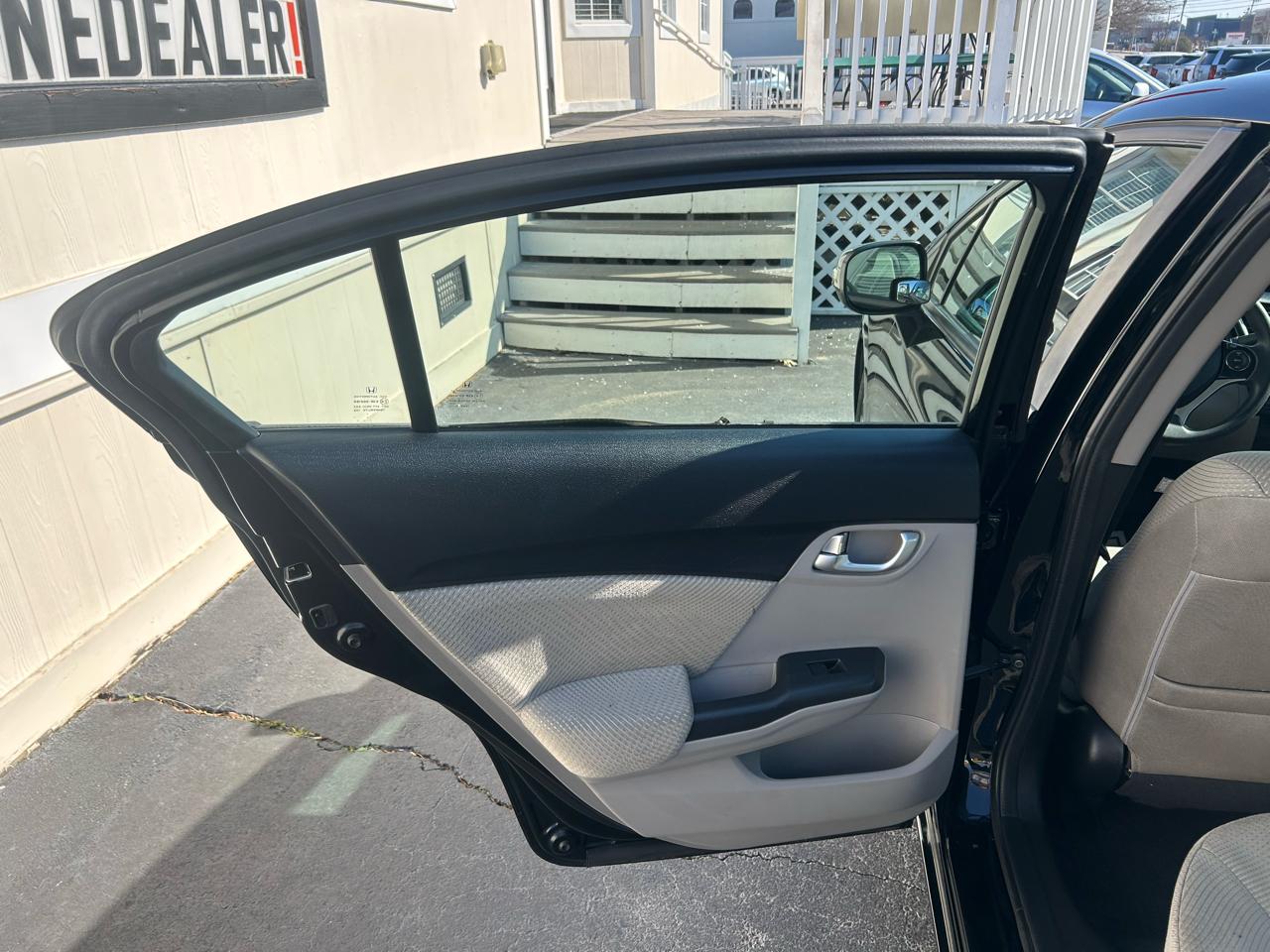 Honda Civic Hybrid 4dr Sdn L4 CVT 2013