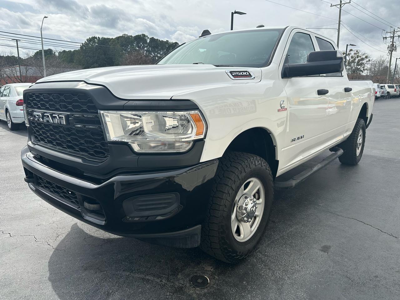 RAM 2500 Tradesman 4x4 Crew Cab 6'4" Box 2019