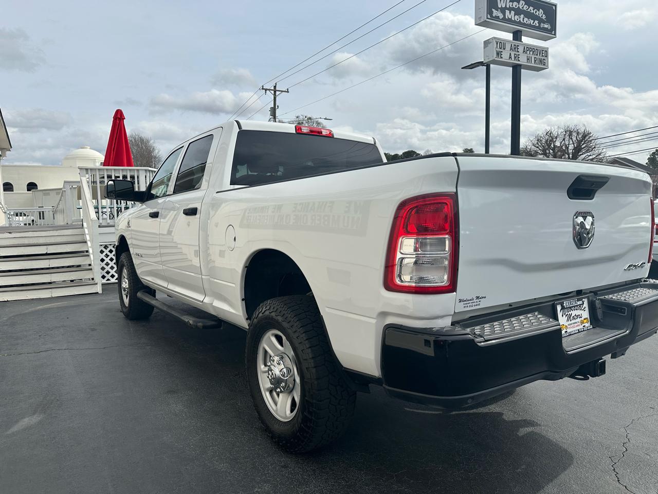 RAM 2500 Tradesman 4x4 Crew Cab 6'4" Box 2019