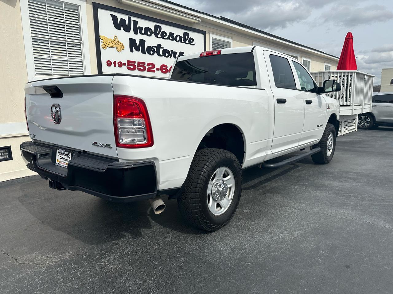 RAM 2500 Tradesman 4x4 Crew Cab 6'4" Box 2019