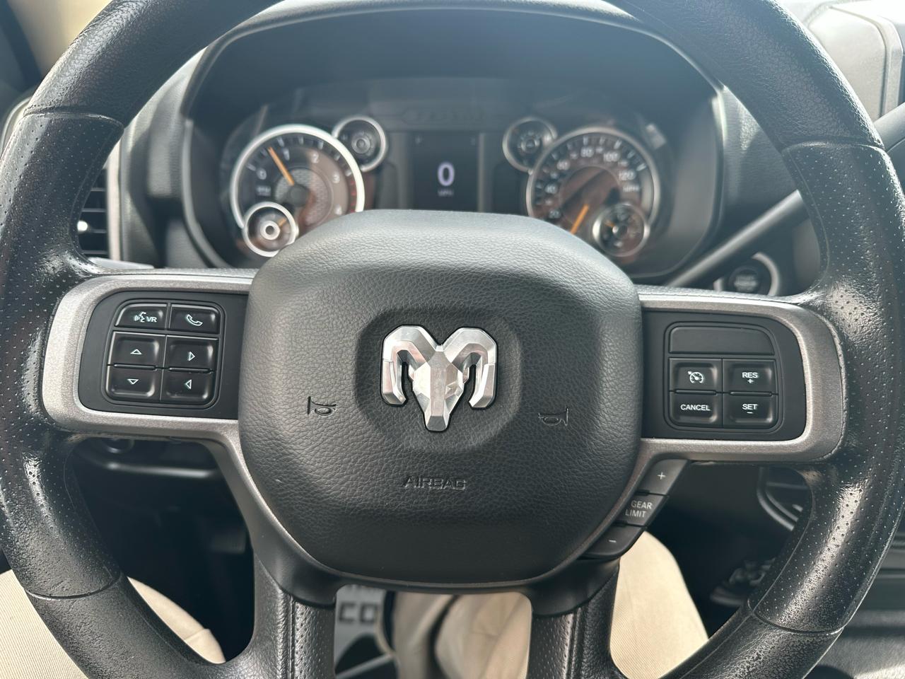 RAM 2500 Tradesman 4x4 Crew Cab 6'4" Box 2019