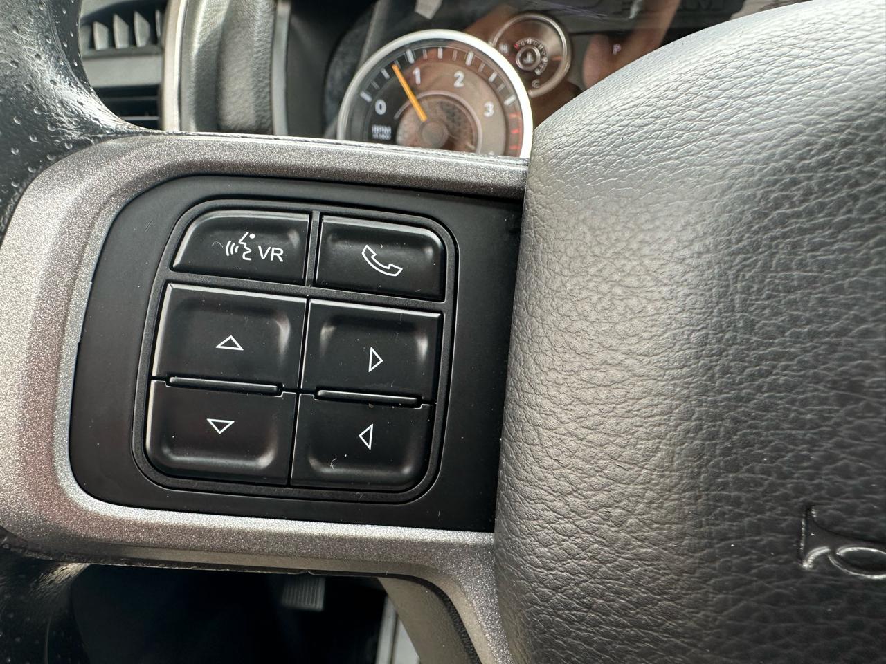 RAM 2500 Tradesman 4x4 Crew Cab 6'4" Box 2019