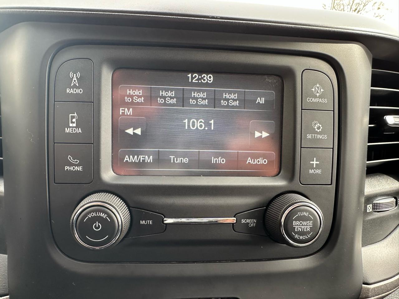 RAM 2500 Tradesman 4x4 Crew Cab 6'4" Box 2019