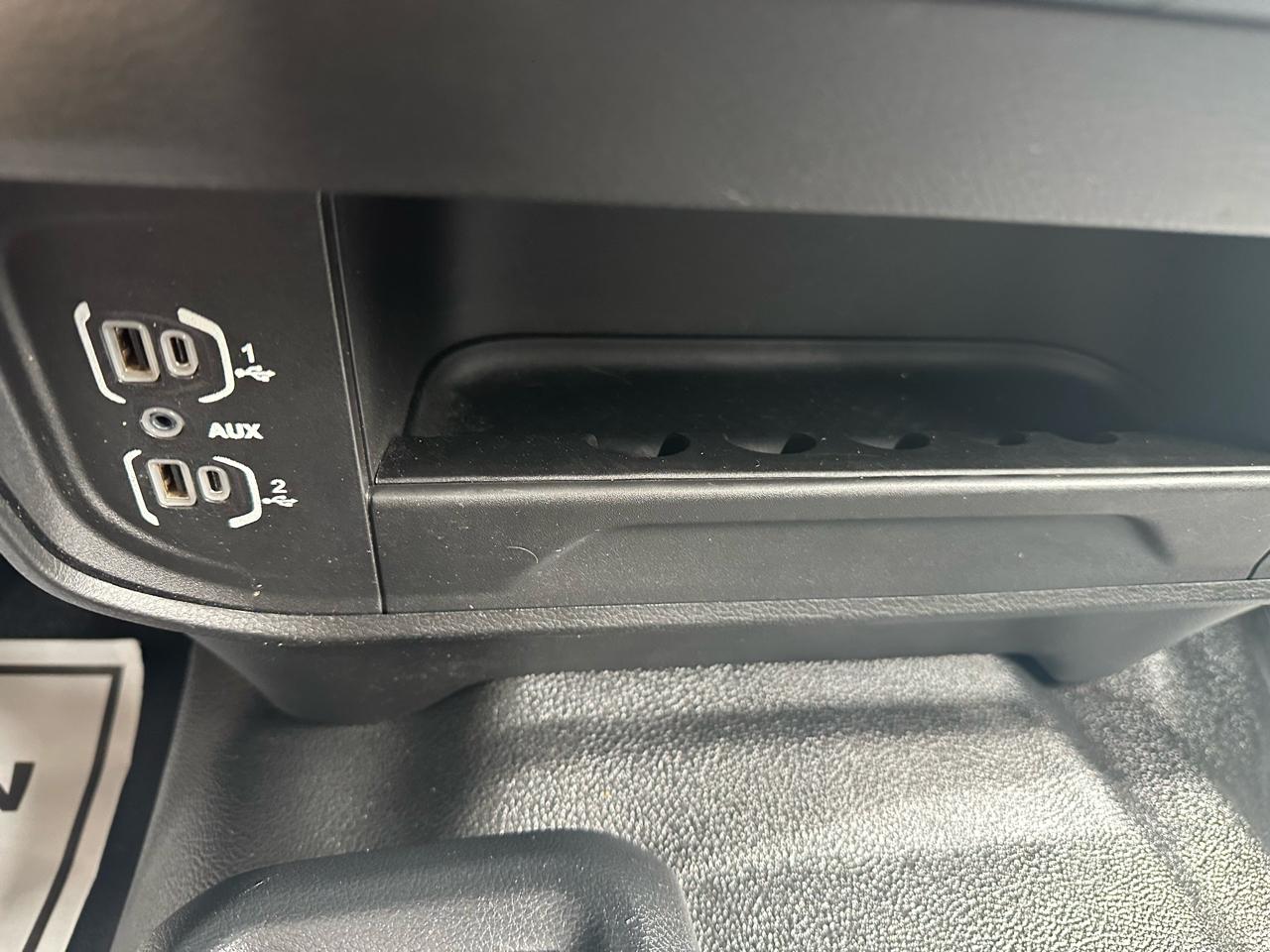 RAM 2500 Tradesman 4x4 Crew Cab 6'4" Box 2019