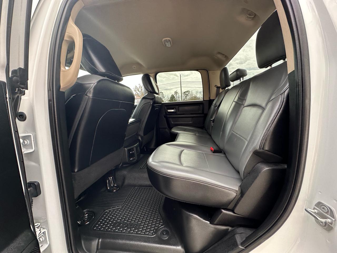RAM 2500 Tradesman 4x4 Crew Cab 6'4" Box 2019