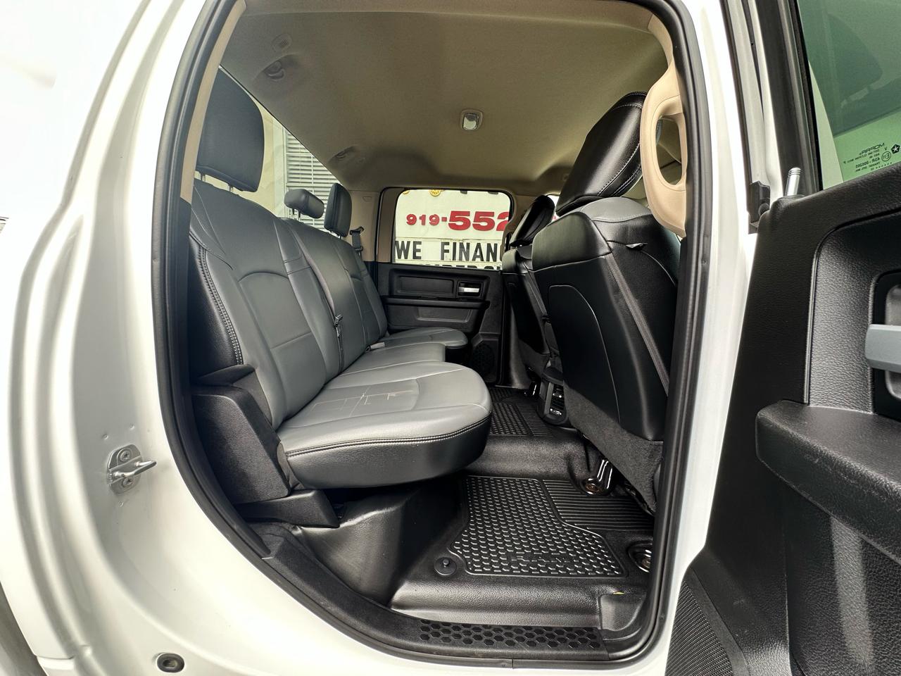 RAM 2500 Tradesman 4x4 Crew Cab 6'4" Box 2019