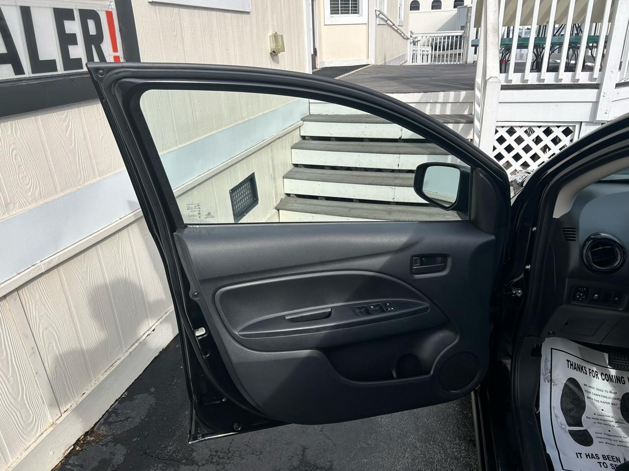 Mitsubishi Mirage G4  2024