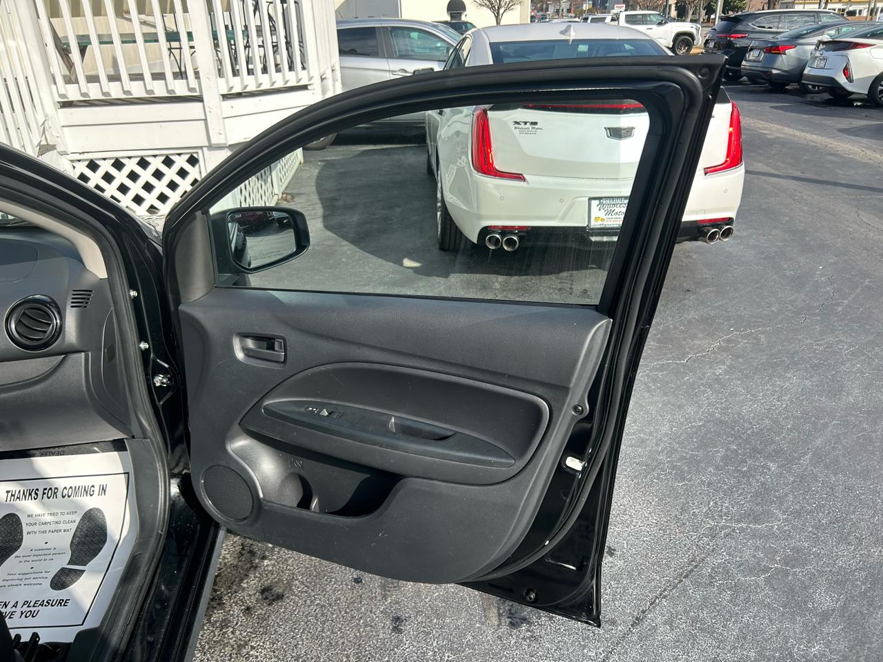 Mitsubishi Mirage G4  2024