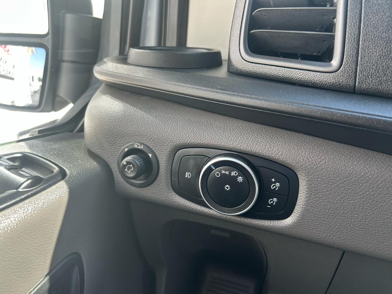 Ford Transit 150  2020