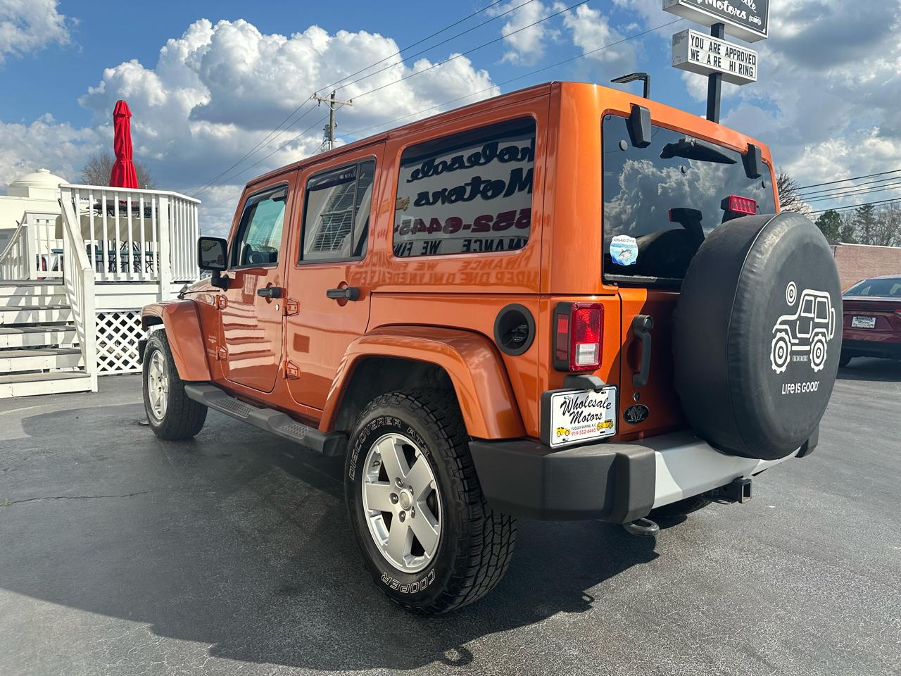 Jeep Wrangler Unlimited 4WD 4dr Sahara 2011