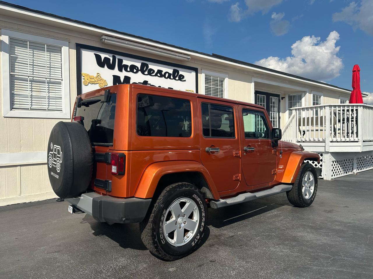 Jeep Wrangler Unlimited 4WD 4dr Sahara 2011