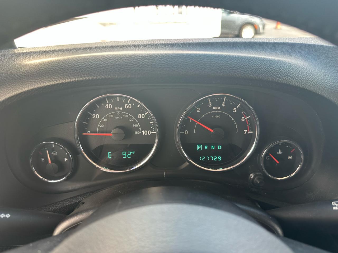 Jeep Wrangler Unlimited 4WD 4dr Sahara 2011