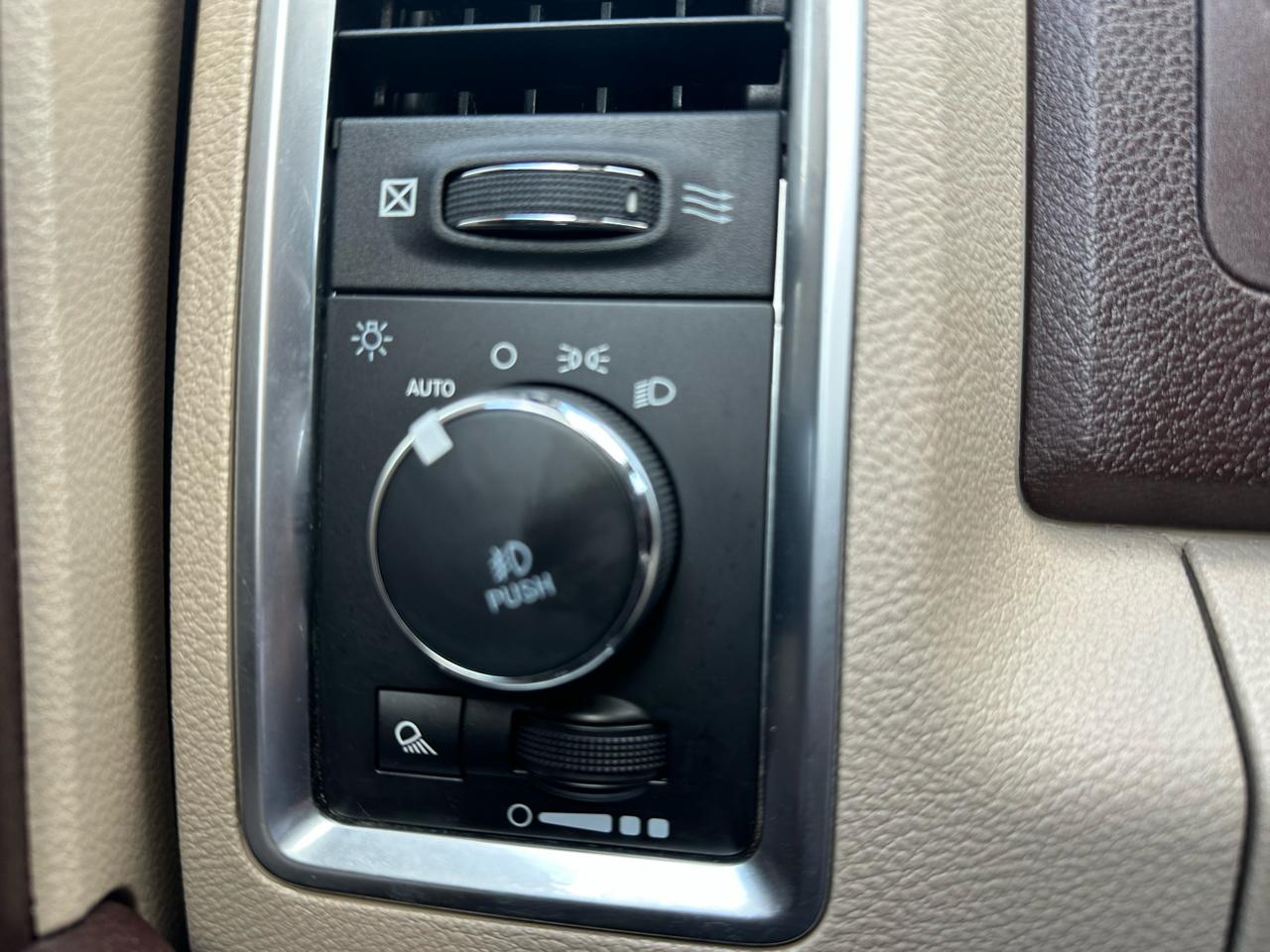 RAM 1500 SLT 4x4 Crew Cab 5'7" Box 2018