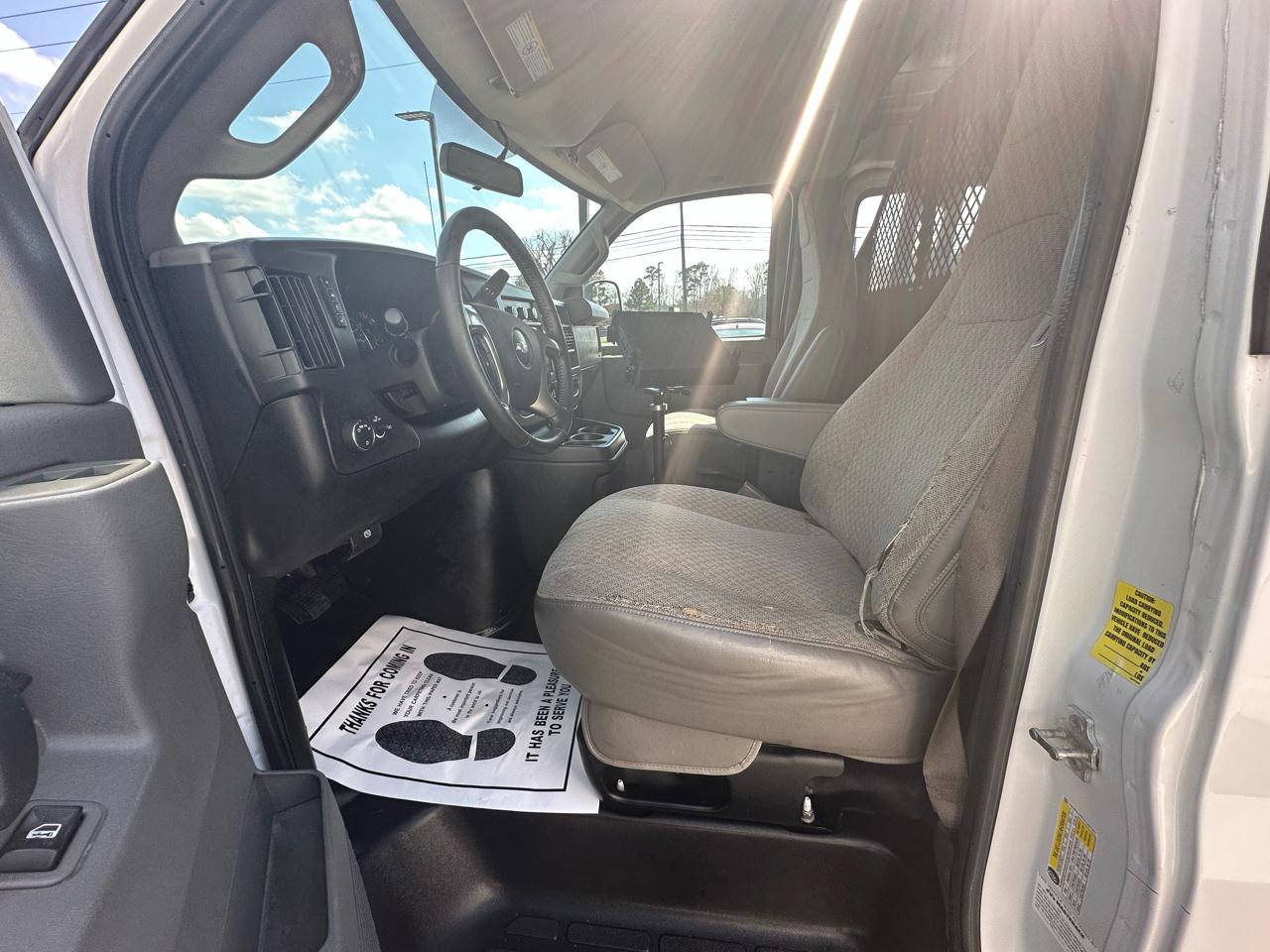 Chevrolet Express Cargo Van RWD 2500 135" 2019
