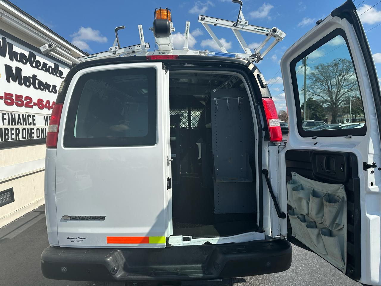 Chevrolet Express Cargo Van RWD 2500 135" 2019